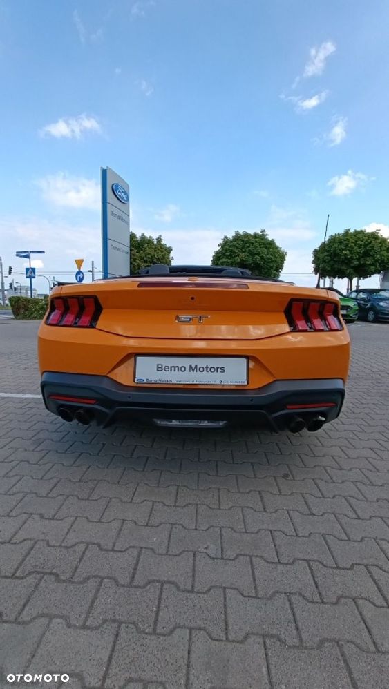 Ford Mustang - 6