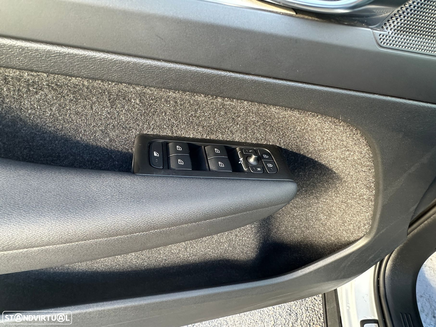 Volvo XC 40 1.5 T4 PHEV Inscription - 16