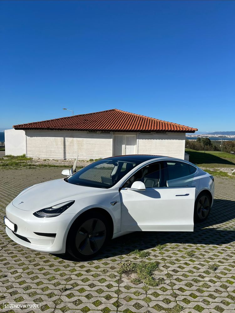 Tesla Model 3 Standard Range Plus RWD - 1