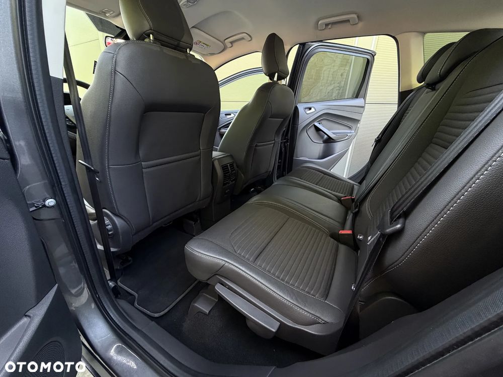 Ford Kuga 2.0 TDCi 4x4 Titanium - 21