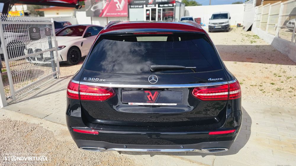 Mercedes-Benz E 300 de 4Matic 9G-TRONIC AMG Line - 15