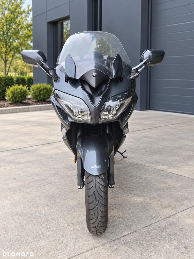 Yamaha FJR - 8