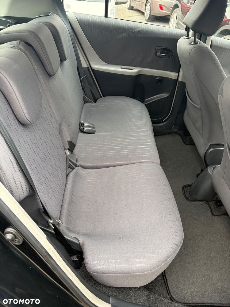 Toyota Yaris 1.33 VVT-i Executive - 21