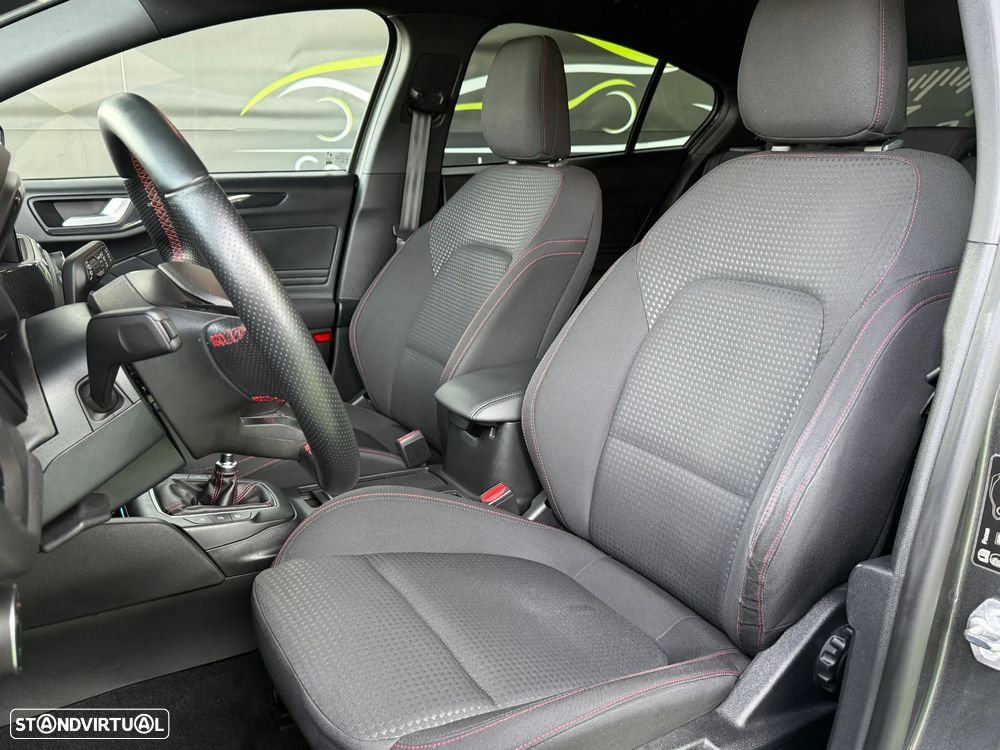 Ford Focus 1.5 TDCi EcoBlue ST-Line - 16