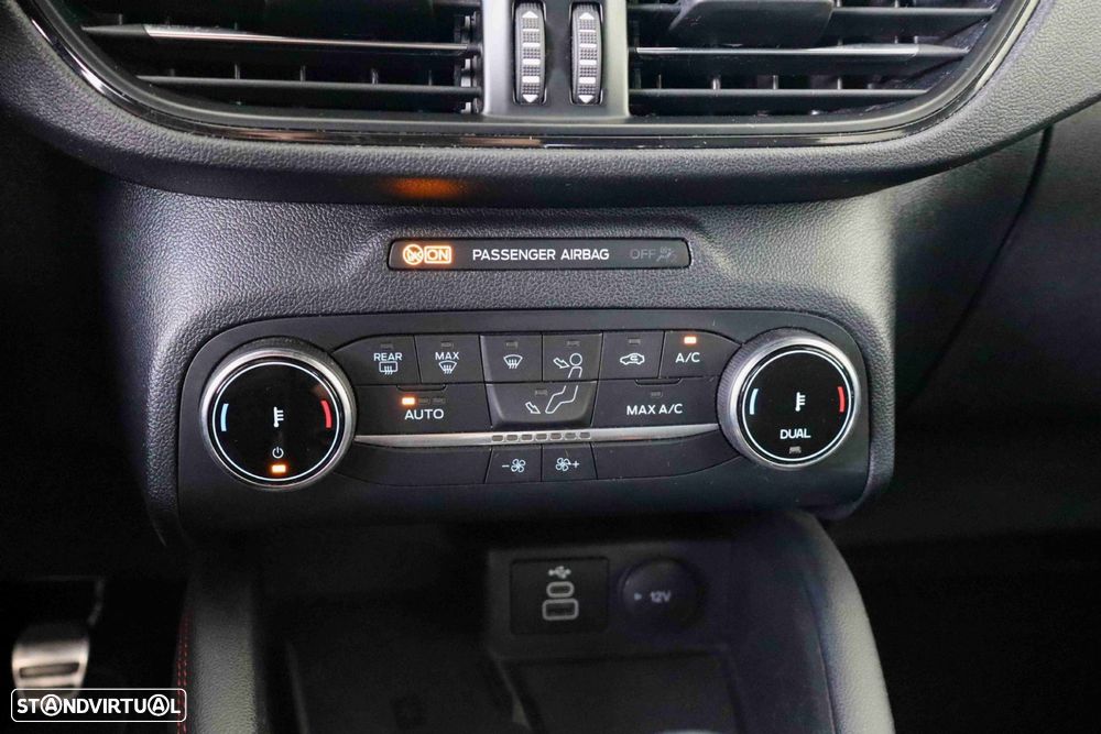Ford Kuga 1.5 EcoBoost ST-Line X - 36