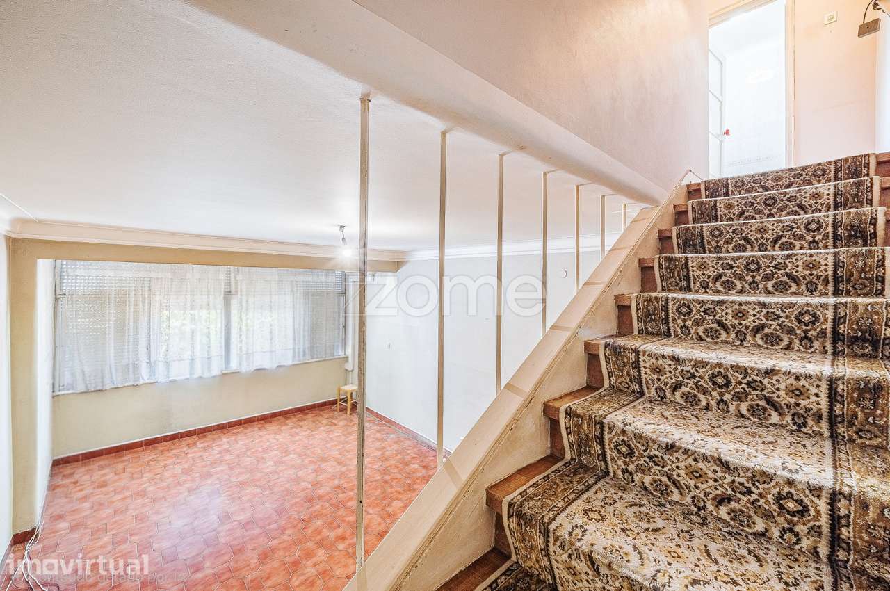 T2 Duplex Junto à Avenida de Roma - Grande imagem: 5/19