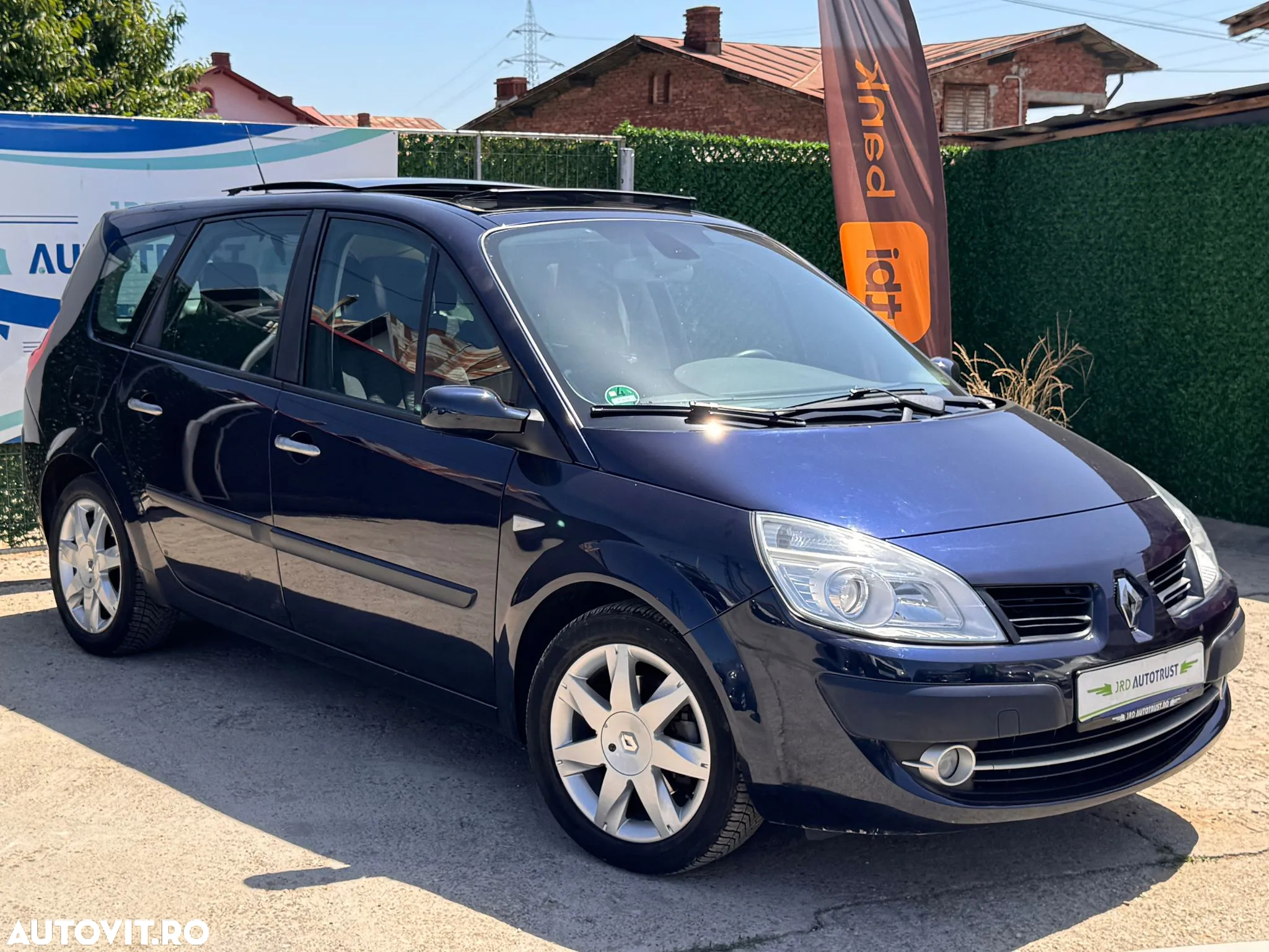 Renault Grand Scenic - 2