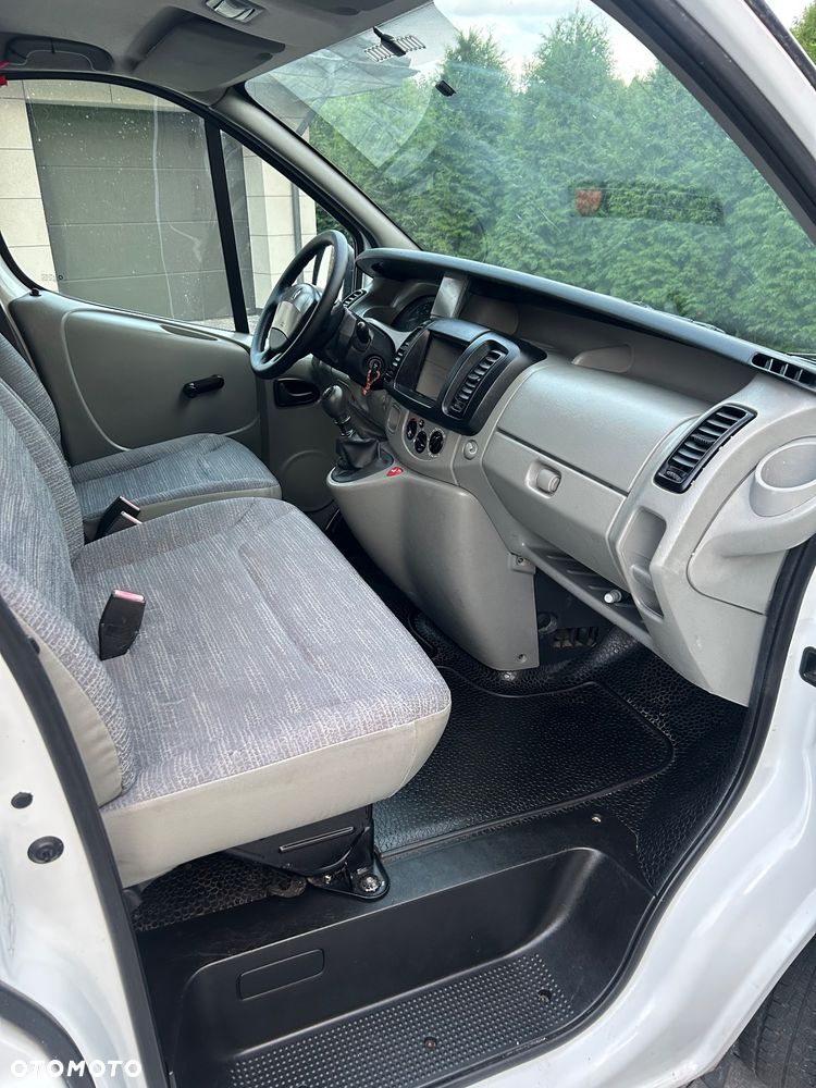 Renault Trafic - 16