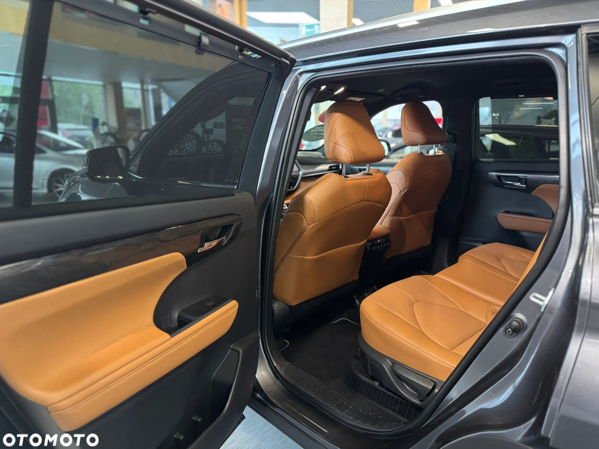 Toyota Highlander 2.5 Hybrid Executive - 22