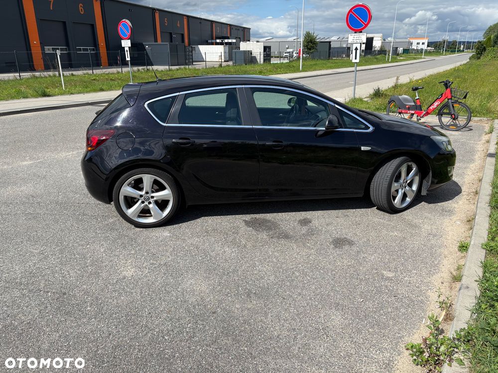 Opel Astra 1.6 T Cosmo - 3