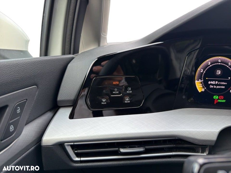 Volkswagen Golf - 18