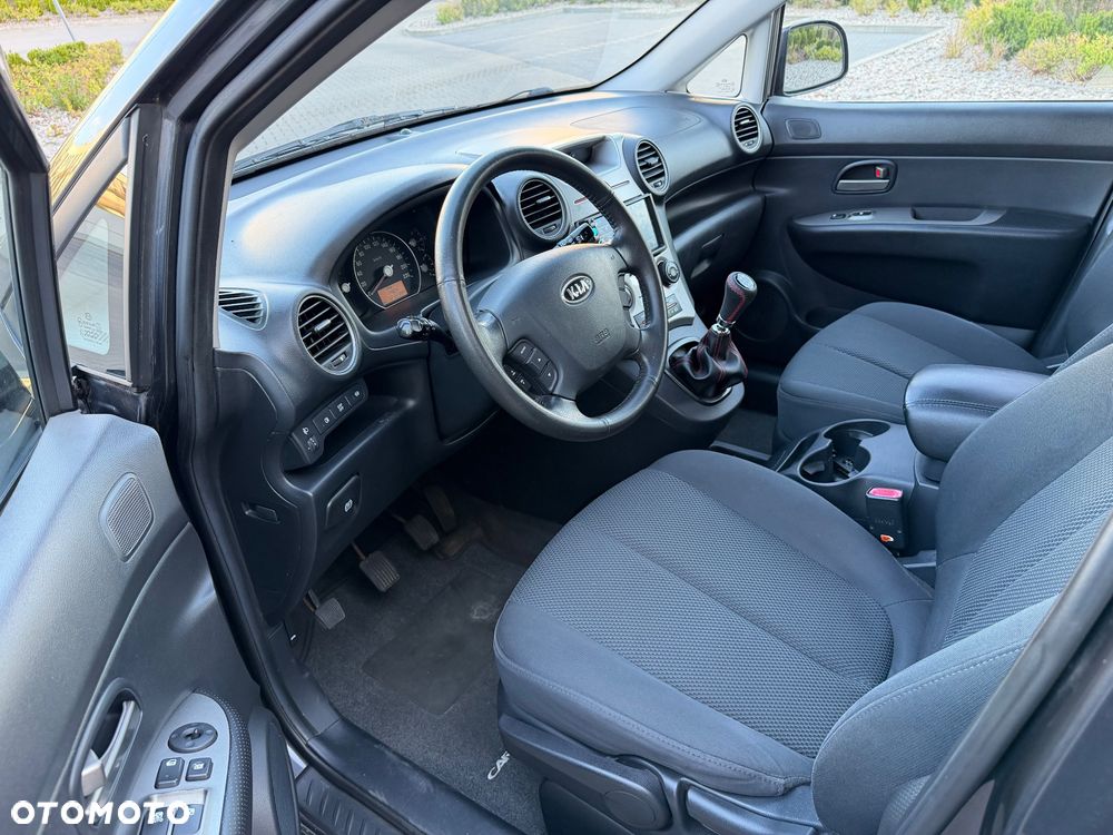 Kia Carens 2.0 CVVT EX - 7