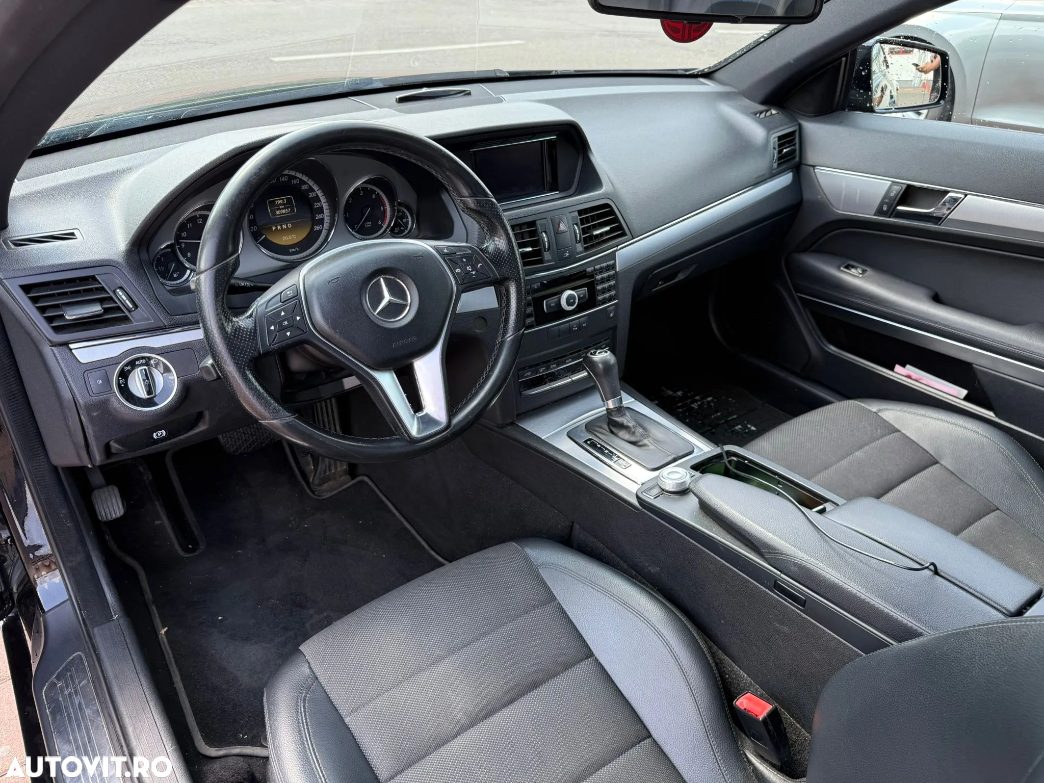 Mercedes-Benz E - 10