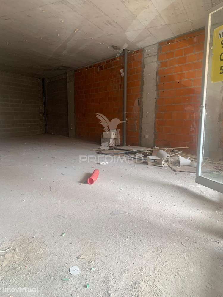 Loja em bruto na Praça da Rainha Dona Amélia, Bonfim - Grande imagem: 3/11