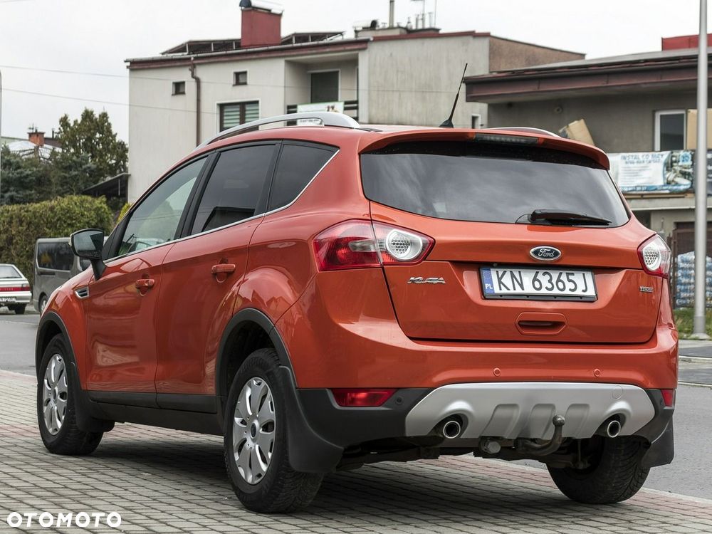 Ford Kuga 2.0 TDCi 2x4 Titanium - 9