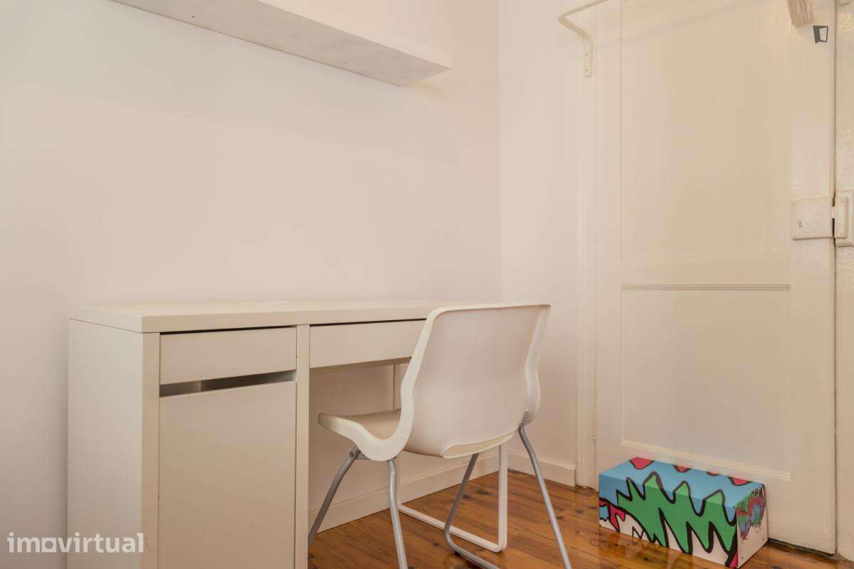 Quarto - localizado em Penha de França Lisbon - Grande imagem: 5/14