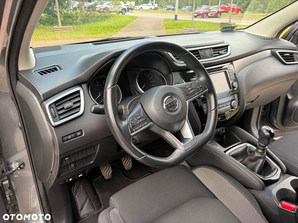 Nissan Qashqai 1.3 DIG-T N-Connecta EU6d - 9