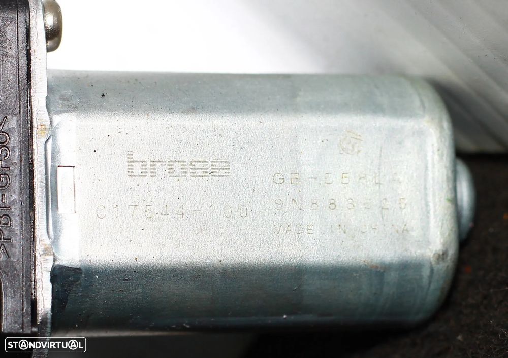 MOTOR ELEVATÓRIO DO VIDRO TRASEIRO ESQUERDO VOLVO V40 - 4