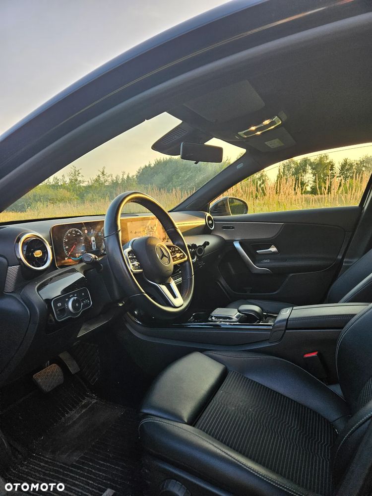 Mercedes-Benz Klasa A 180 7G-DCT Edition 2020 - 6