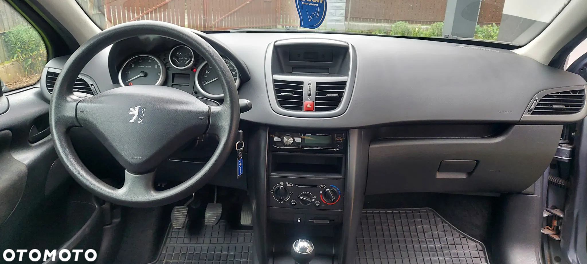 Peugeot 207 - 11