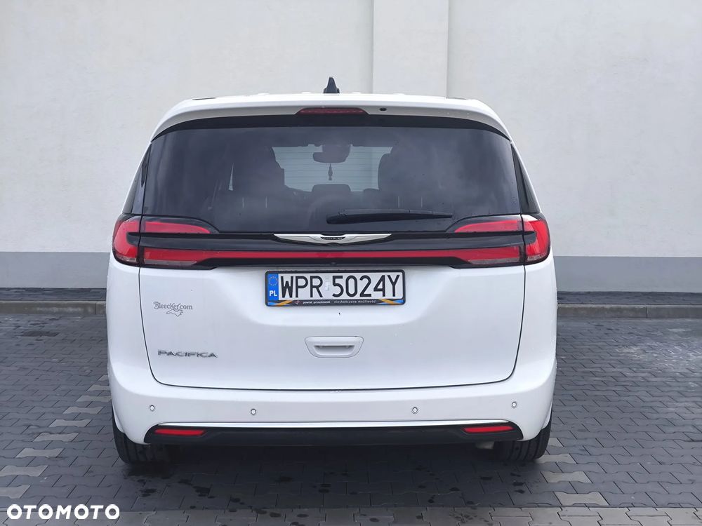 Chrysler Pacifica - 4