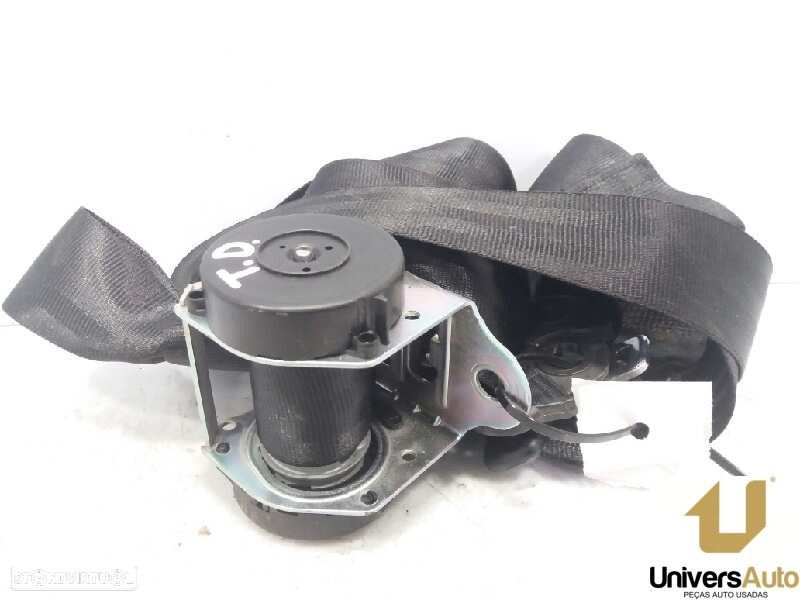 CINTO DE SEGURANÇA TRASEIRO DIREITO VOLKSWAGEN FOX 1.4 TDI 70CV 1422CC - 1
