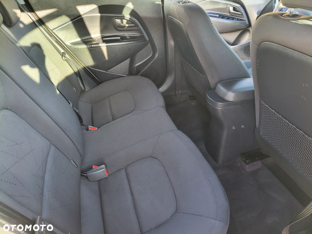 Kia Rio 1.4 crdi L - 13