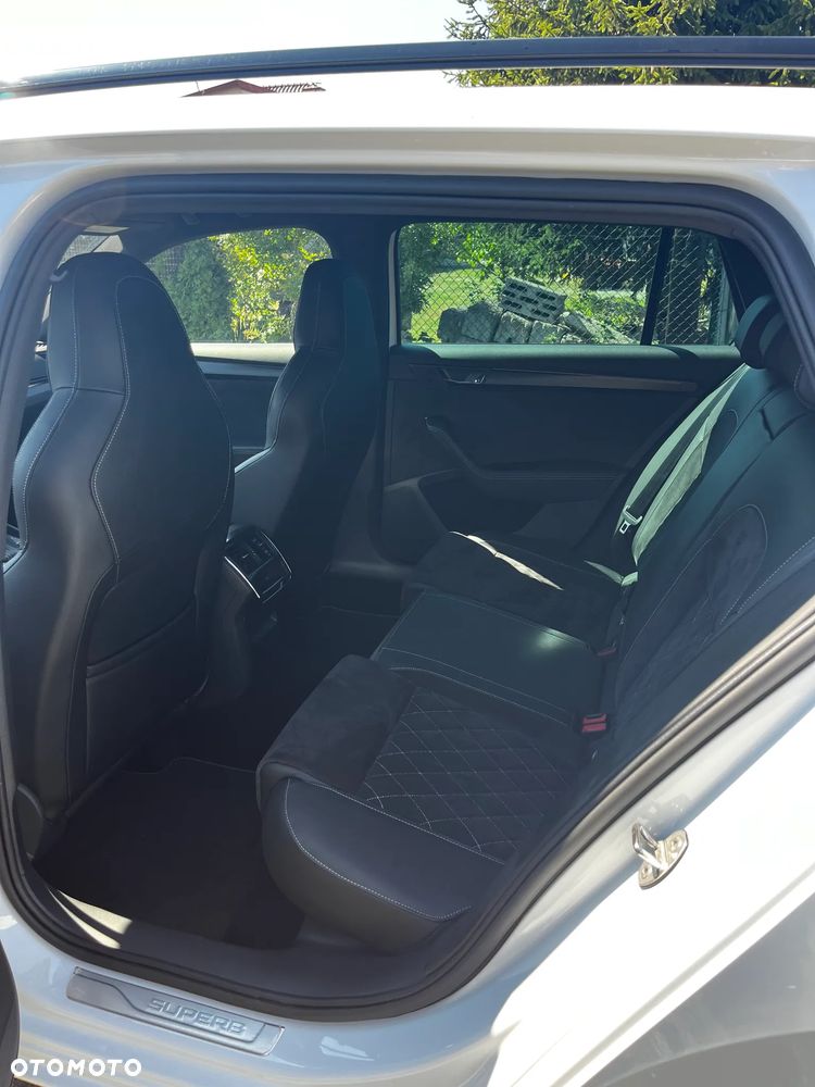 Skoda Superb 1.4 TSI Plug-In Hybrid Sportline DSG - 8