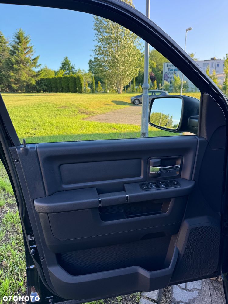 Dodge RAM 5.7 4x4 - 29
