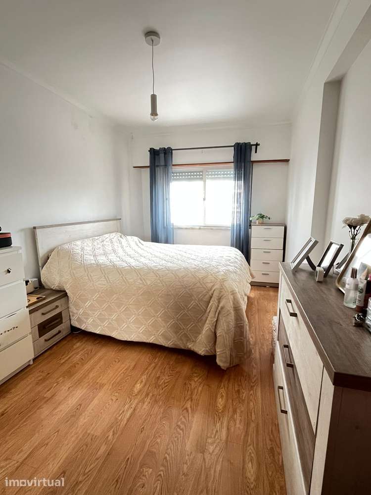 Apartamento T2 com varanda e garagem em Sintra - Grande imagem: 5/9