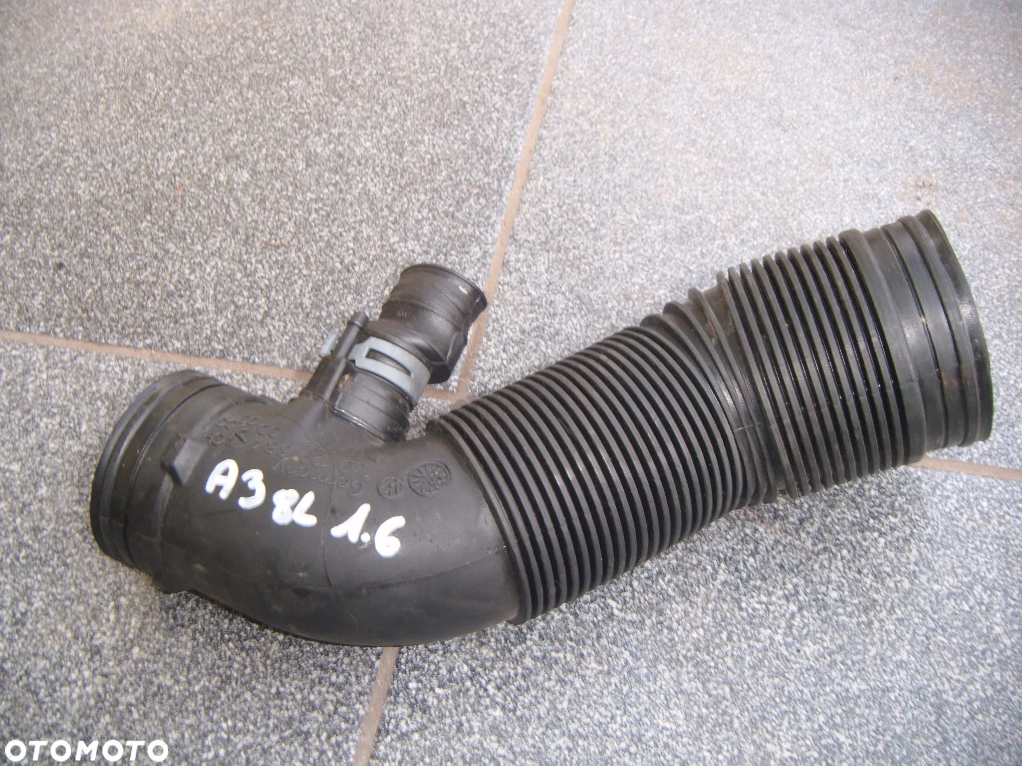 audi a3 8l 1.6 rura- przewód powietrza 1j0129684 - 1