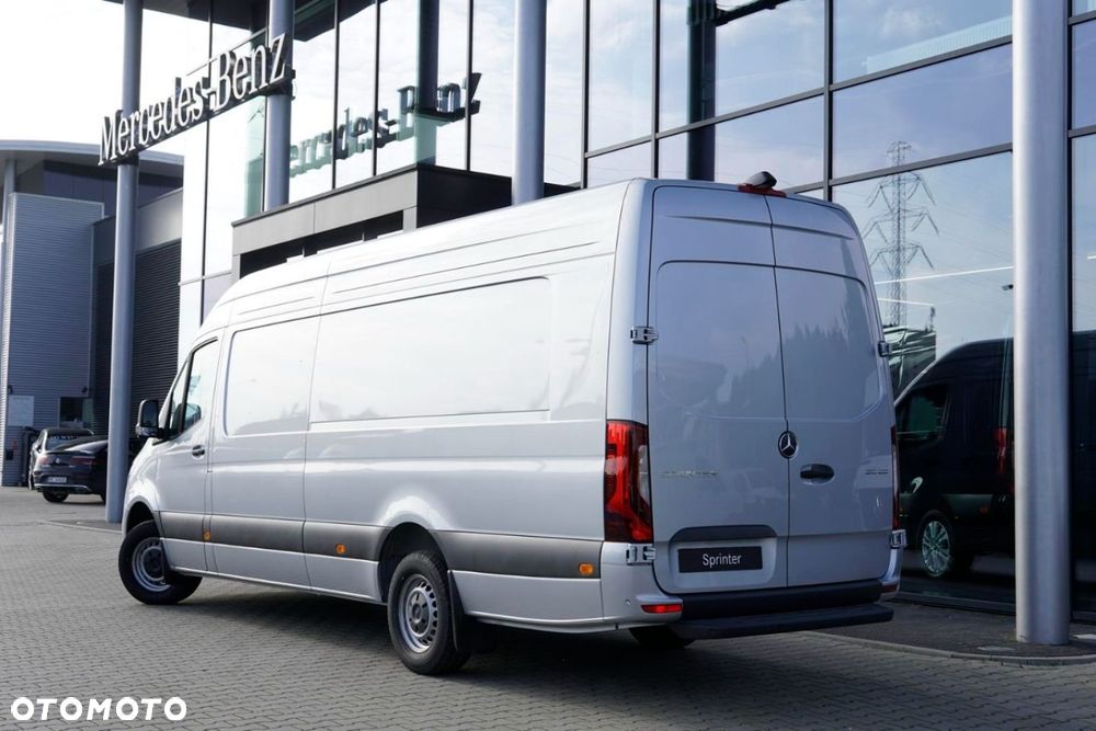 Mercedes-Benz Sprinter - 5