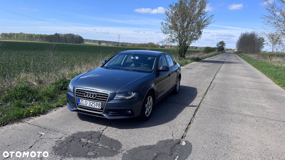 Audi A4 Limousine - 17