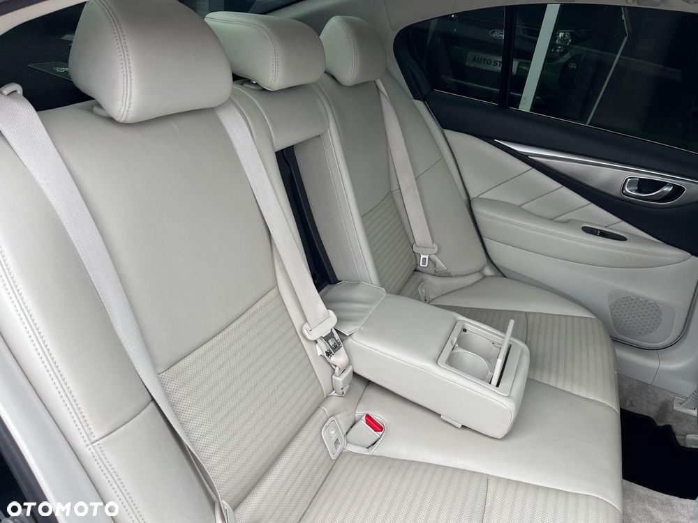 Infiniti Q50 2.0t Premium Executive EU6 - 20