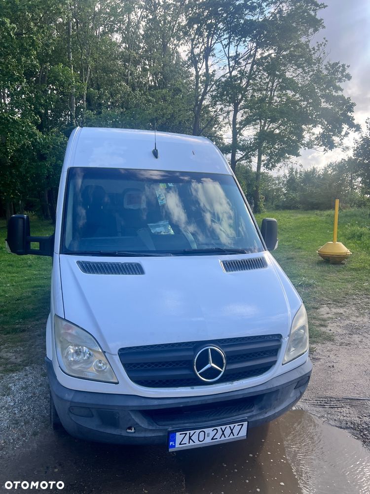 Mercedes-Benz Sprinter - 1