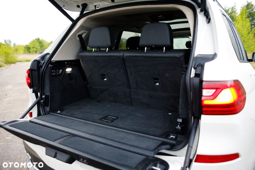 BMW X7 xDrive40i - 22
