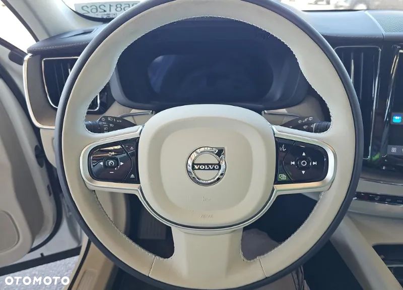 Volvo XC 60 B5 B AWD Ultra Dark - 8