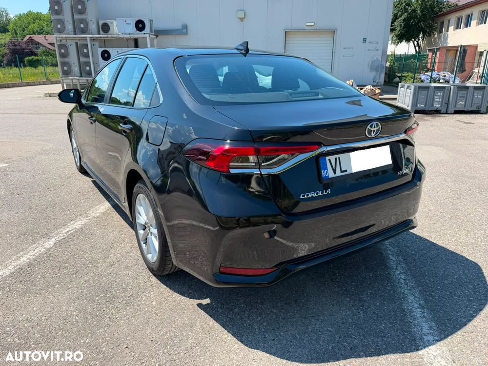 Toyota Corolla 1.8 HSD Business - 17