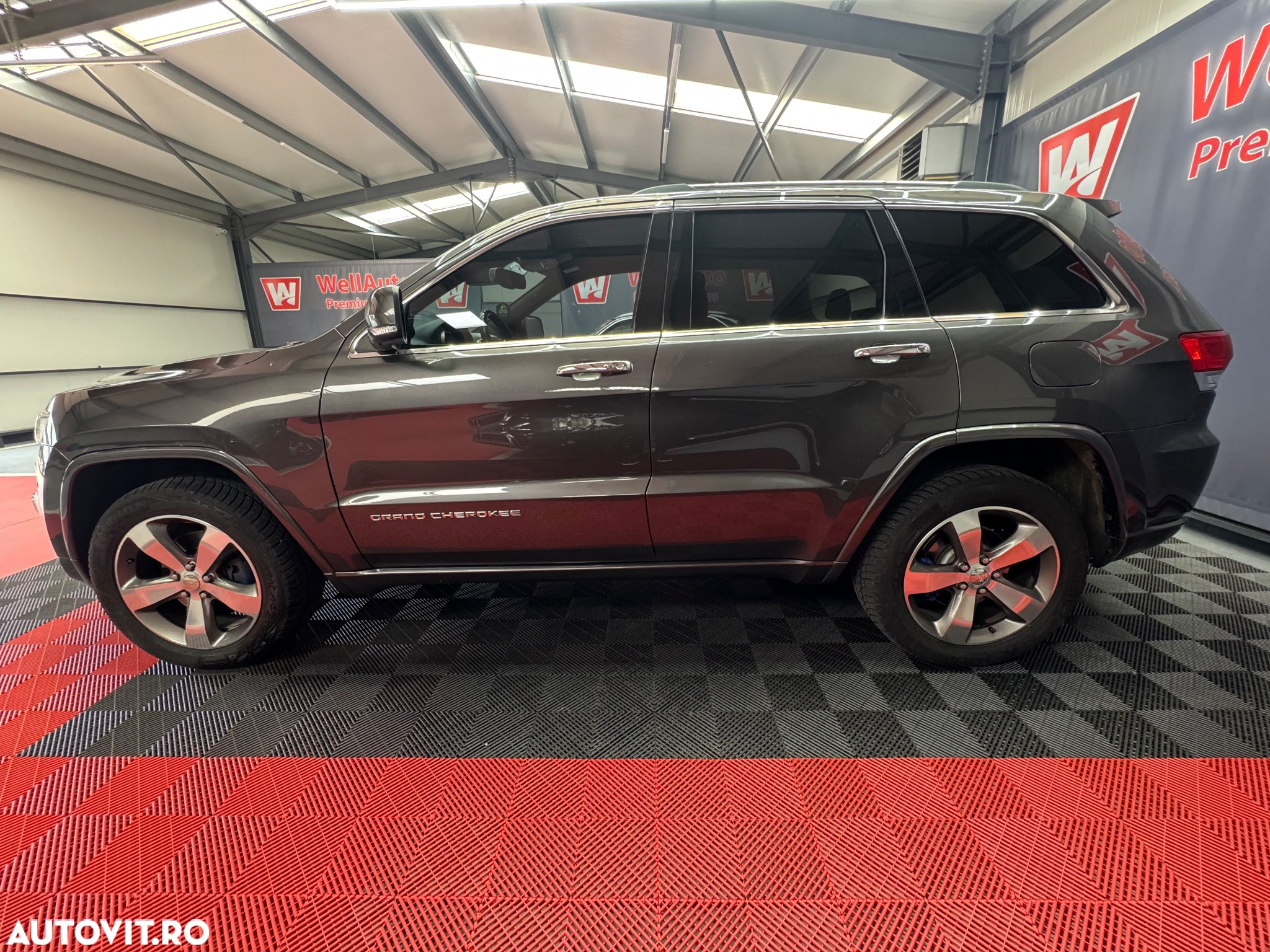Jeep Grand Cherokee - 7