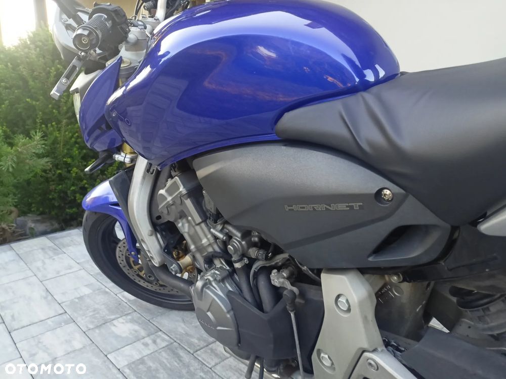 Honda Hornet - 4