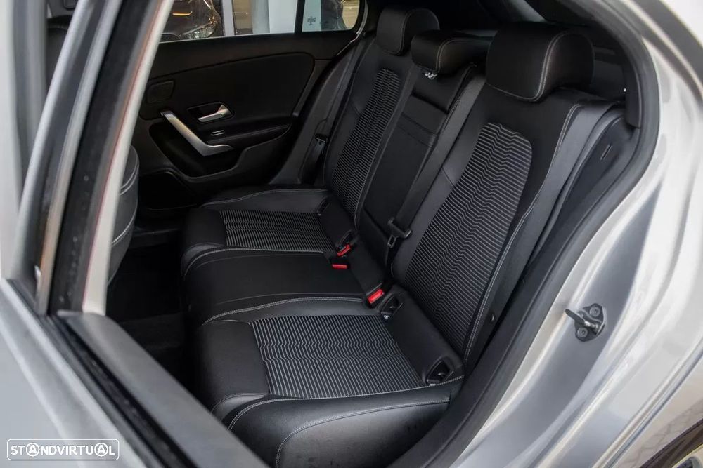 Mercedes-Benz A 180 d Business Solutions - 30