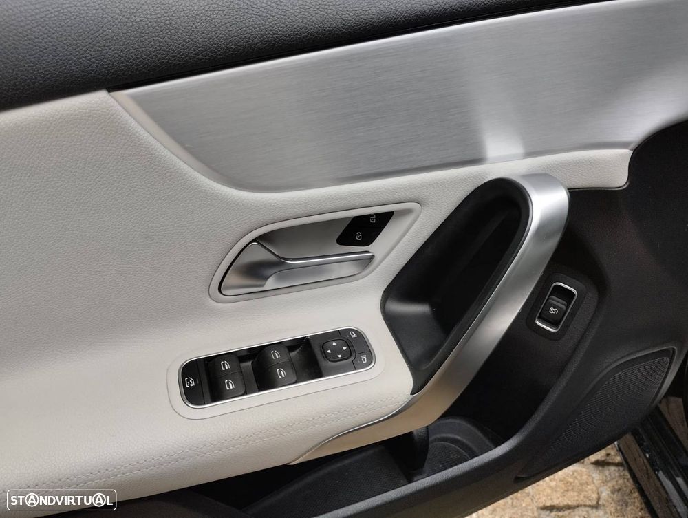 Mercedes-Benz A 180 Limousine d AMG Line - 6