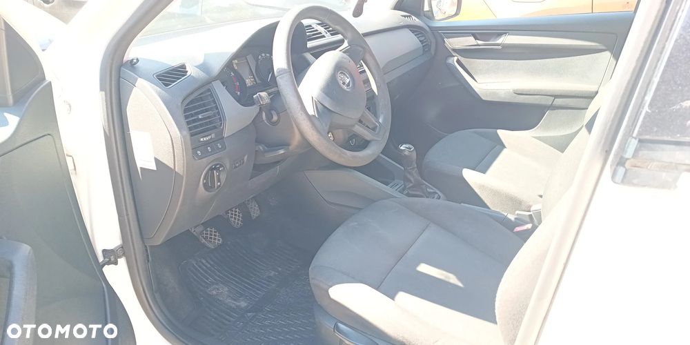 Skoda Fabia 1.0 Active - 4