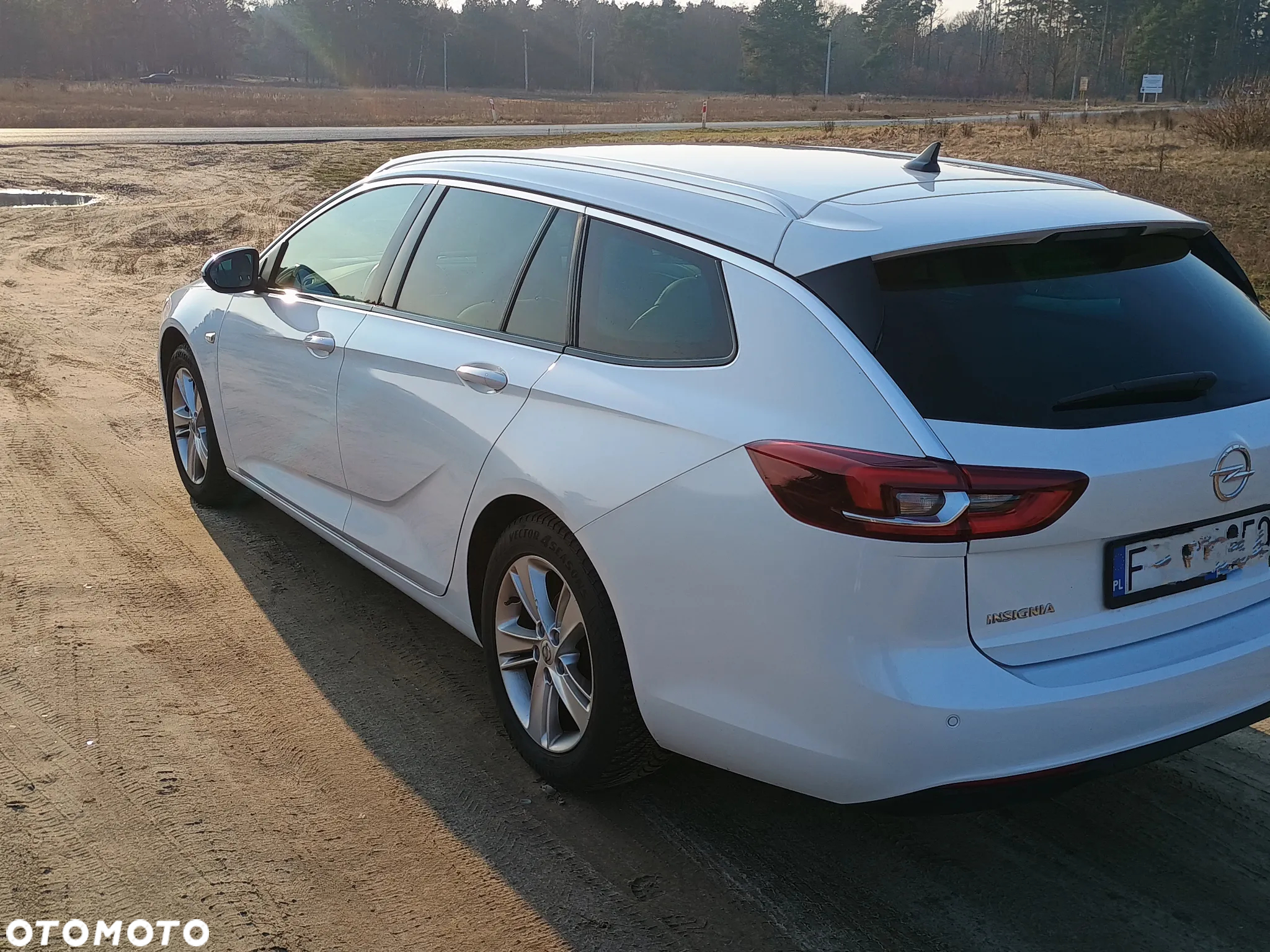 Opel Insignia 1.6 CDTI Exclusive S&S - 14