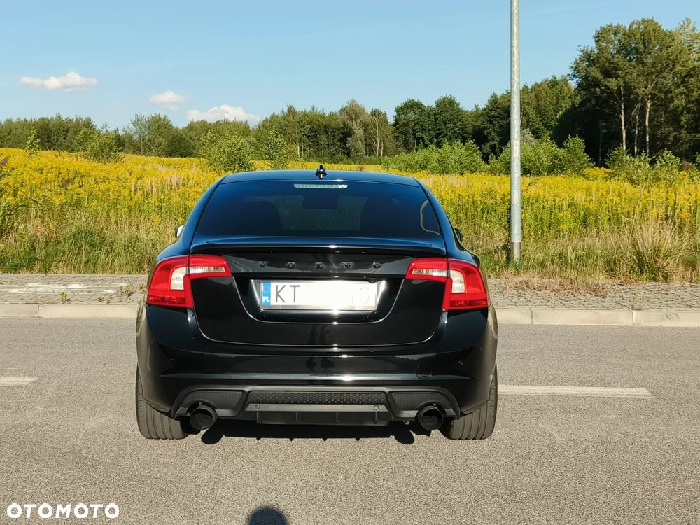 Volvo S60 T6 AWD R-Design - 5