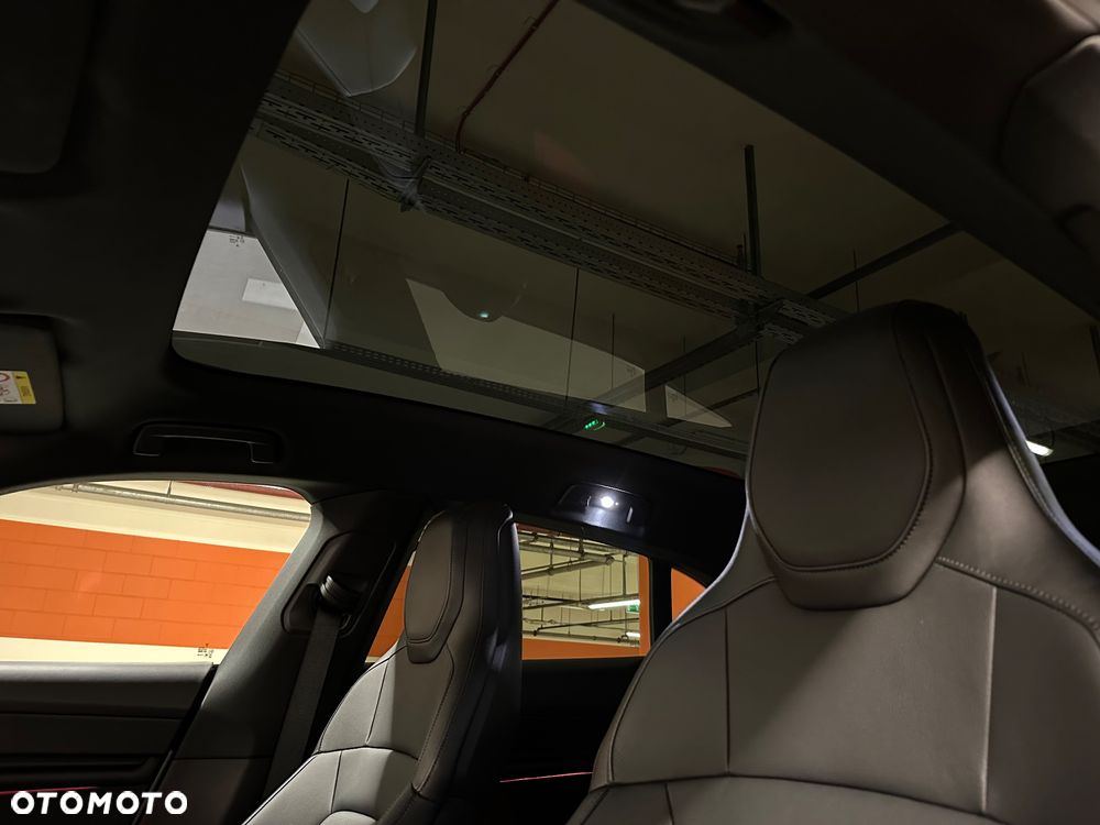 Porsche Taycan 4 - 21