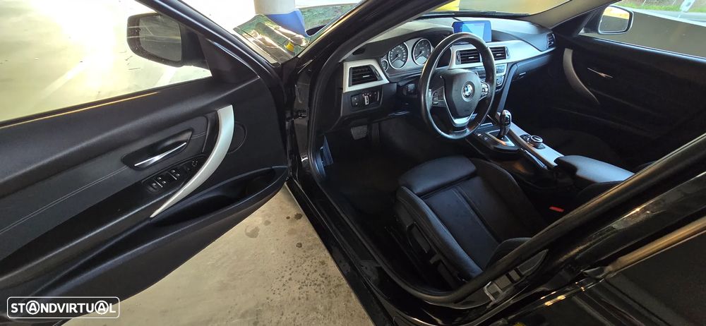 BMW 320 d Aut. Sport Line - 16