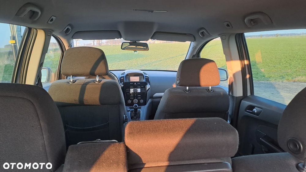 Opel Zafira - 11