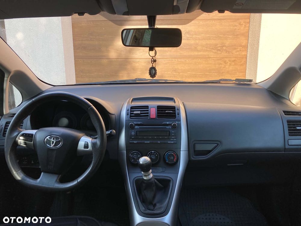 Toyota Auris 1.4 D-4D Terra EU5 - 7