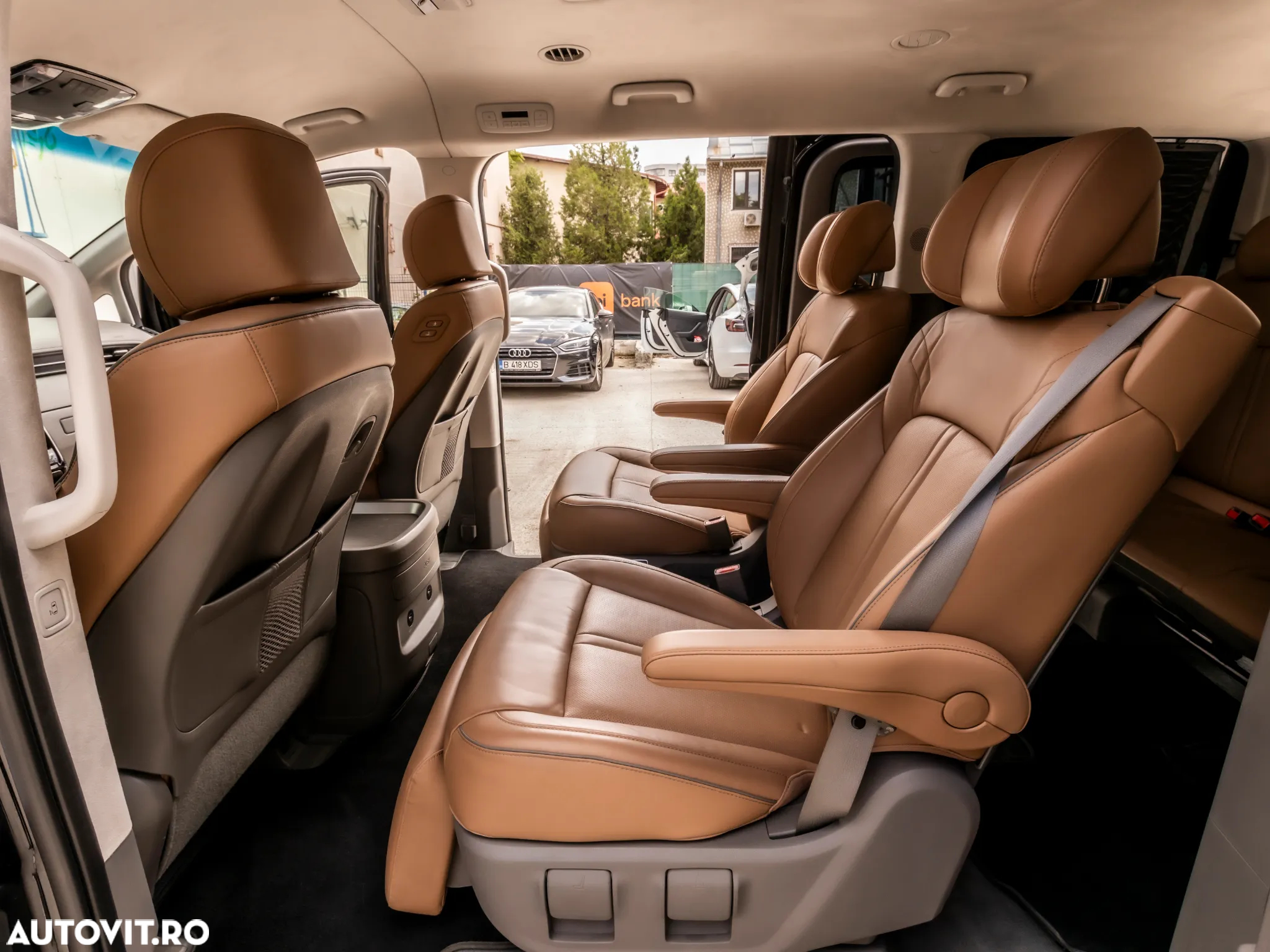 Hyundai Staria 2.2 CRDi Allrad Signature - 13